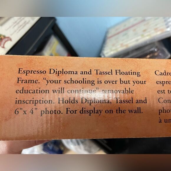 Diploma and tassel floating frame (2 are available) - Picture 3 of 4